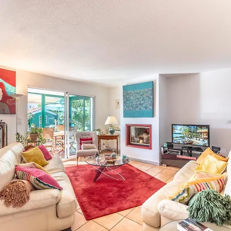 Entre Et Verdure - Deux Hebergements De Charme A Biarritz