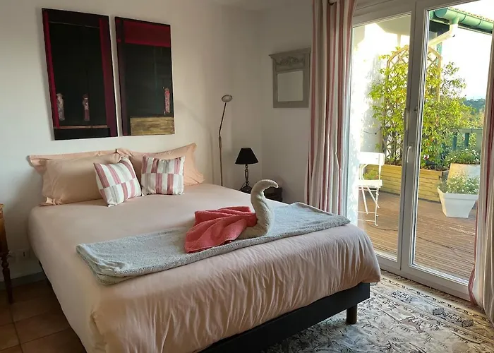 Entre Et Verdure - Deux Hebergements De Charme A