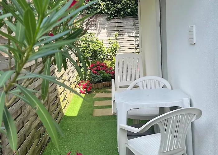 Entre Et Verdure - Deux Hebergements De Charme A Gasthuis 4*