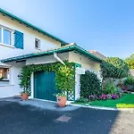 D'hôtes-studette Milady, Calme, Patio, Vue Sur Jardin Et Montagne Du Patio, Parkin Privé, Confort Biarritz