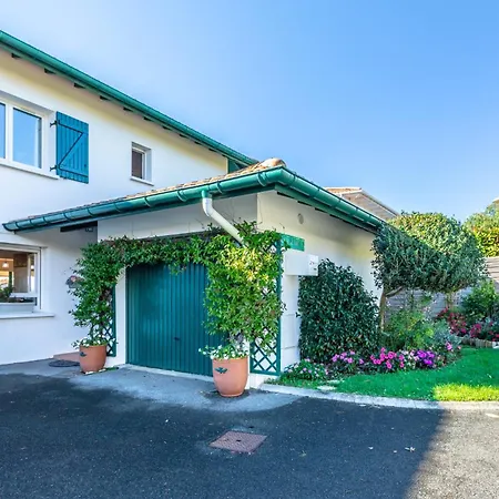 Entre Et Verdure - Deux Hebergements De Charme A Biarritz