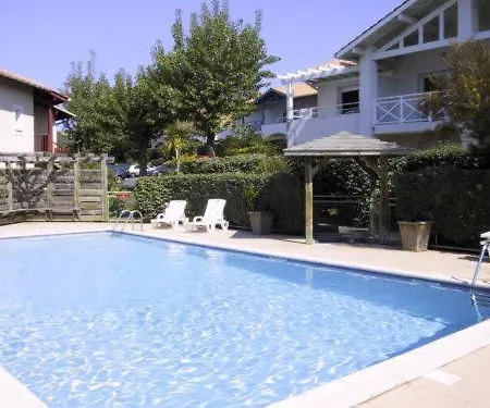 Entre Et Verdure - Deux Hebergements De Charme A Biarritz