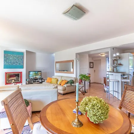 Entre Et Verdure - Deux Hebergements De Charme A