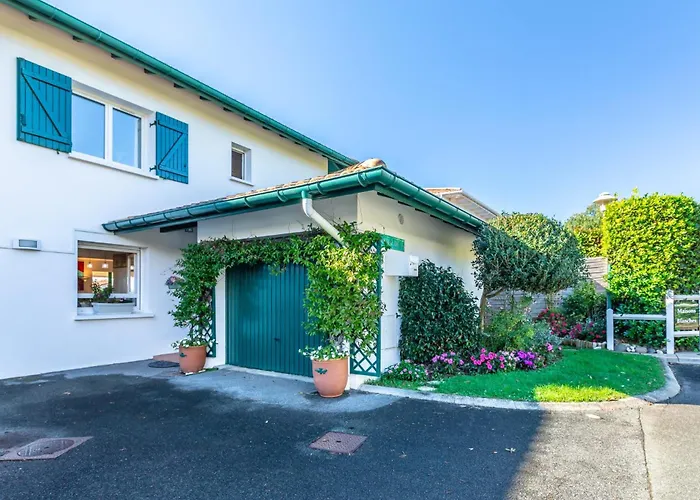 Entre Et Verdure - Deux Hebergements De Charme A 比亚里茨