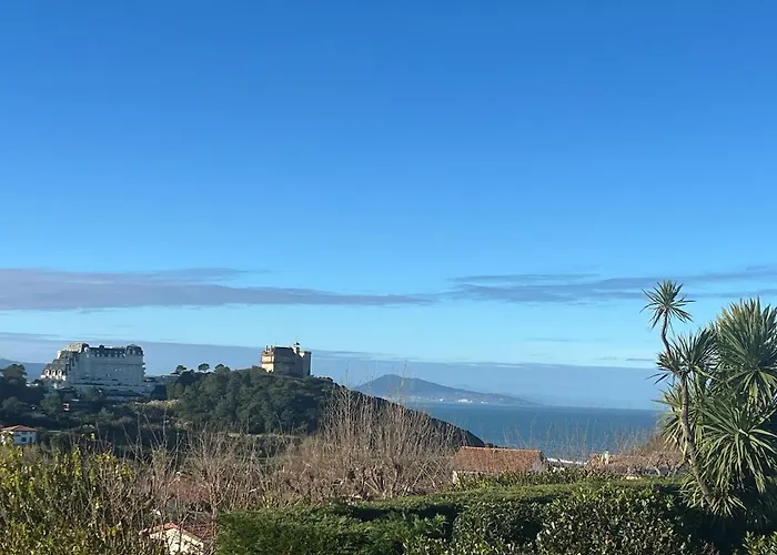 Entre Et Verdure - Deux Hebergements De Charme A Biarritz
