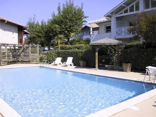 Entre Et Verdure - Deux Hebergements De Charme A Biarritz