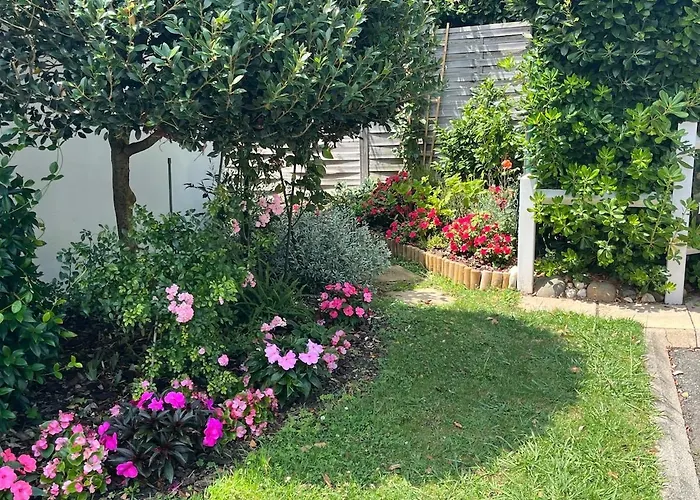 Guest house Entre Et Verdure - Deux Hebergements De Charme A Biarritz