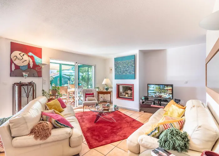 Entre Et Verdure - Deux Hebergements De Charme A 比亚里茨